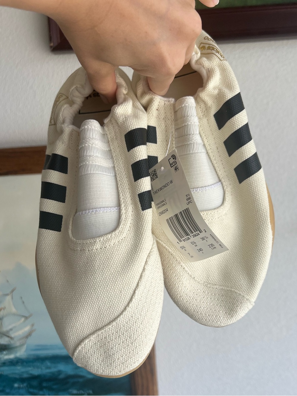 NWT women’s adidas taekwondo shoes in cream with black stripes